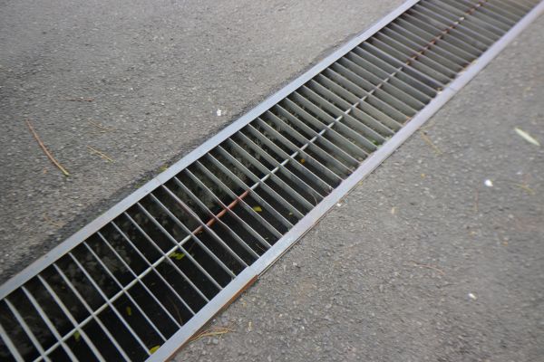 Cost of Driveway Drainage Service in Pasadena
